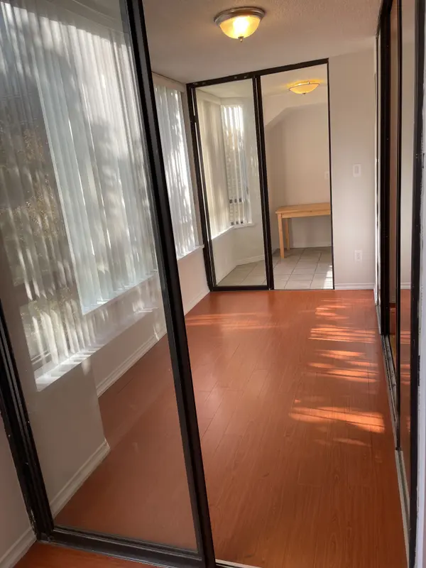 Toronto C01, ON M5T 2Y8,195 St. Patrick ST #508