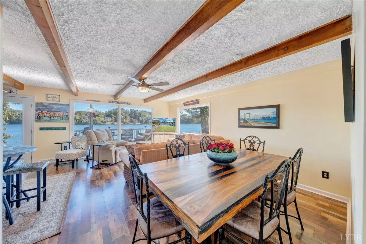 Hardy, VA 24101,3018 Northridge RD