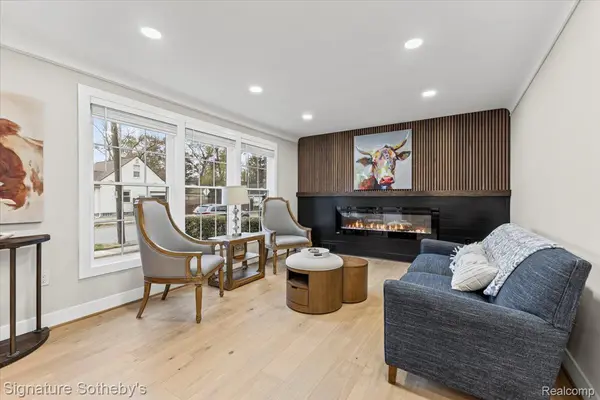 Fenton, MI 48220,549 Edgewood PL