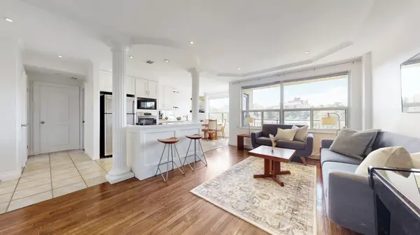 660 Eglinton AVE W #508, Toronto C04, ON M5N 1C3