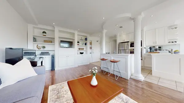 660 Eglinton AVE W #508, Toronto C04, ON M5N 1C3