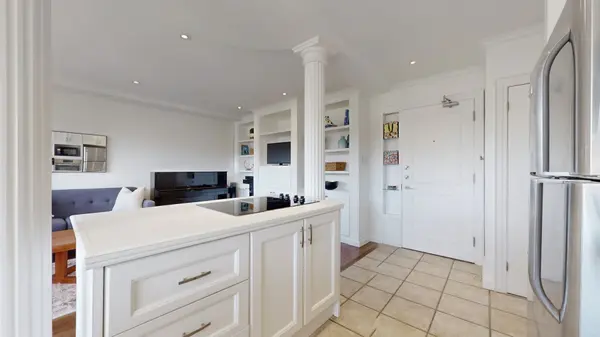 660 Eglinton AVE W #508, Toronto C04, ON M5N 1C3