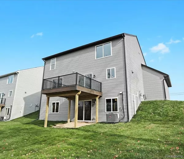 Livonia, MI 48152,20555 Angling RD