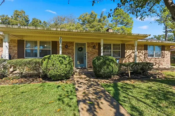 Van, TX 75790,703 E Pennsylvania Avenue