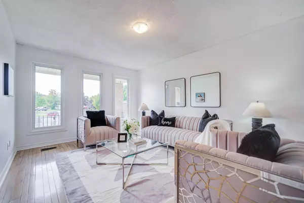 Toronto E07, ON M1V 2B9,53 Treetops CT