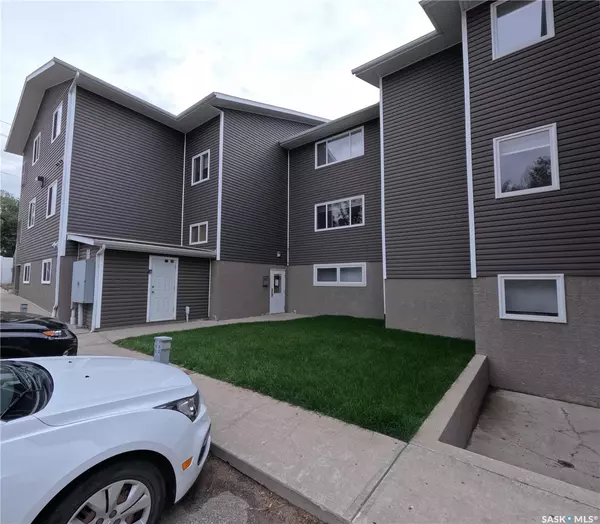 Moose Jaw, SK S6H 4R6,221 Main STREET S #101