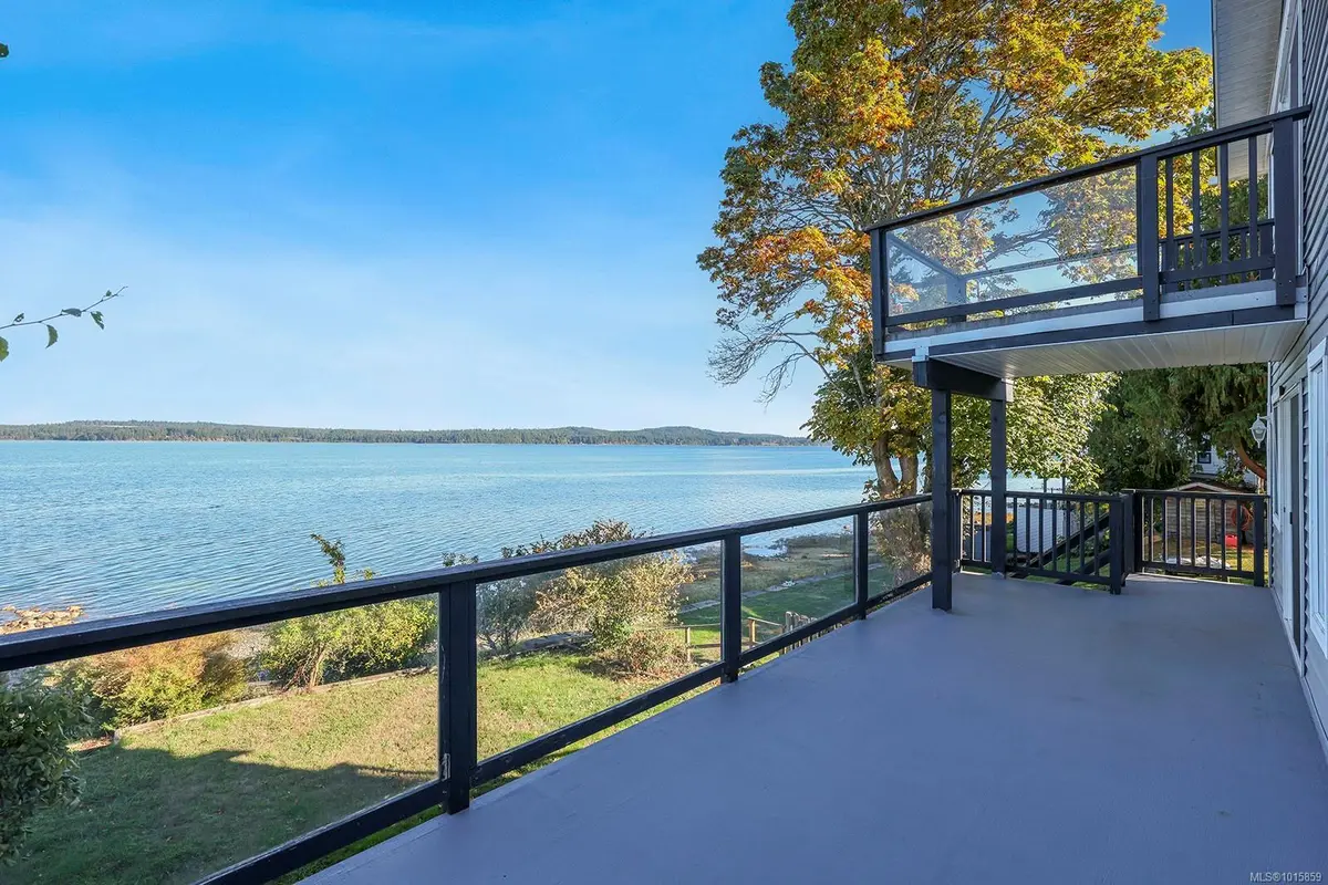 Union Bay, BC V0R 3B0,5650 Island Hwy S