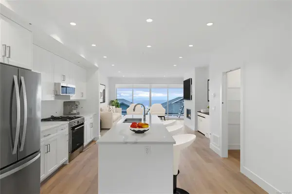 Nanaimo, BC V9T 0B9,151 Royal Pacific Way #107