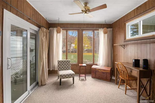 Fenton, MI 48430,830 Westwood DR