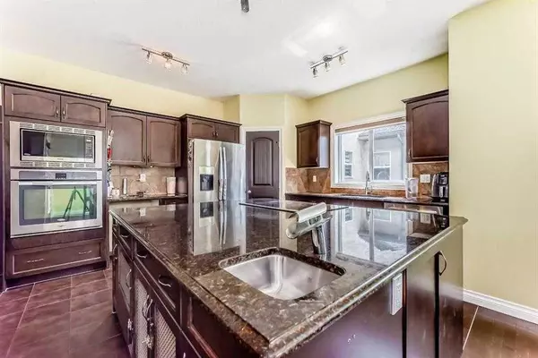 Chestermere, AB T1X 1B4,583 West Chestermere DR