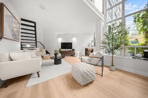 Toronto W06, ON M8Y 4G8,250 Manitoba ST #501