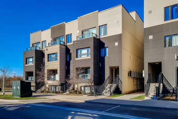 Burlington, ON L7T 0C3,1127 Cooke BLVD #510