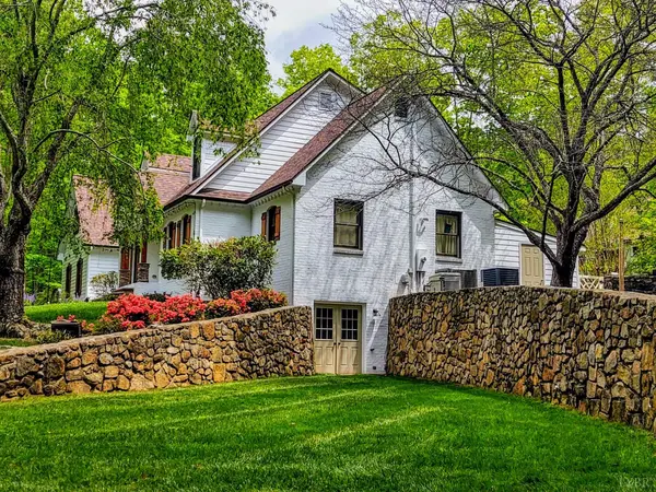 Lynchburg, VA 24502,264 Robinson DR