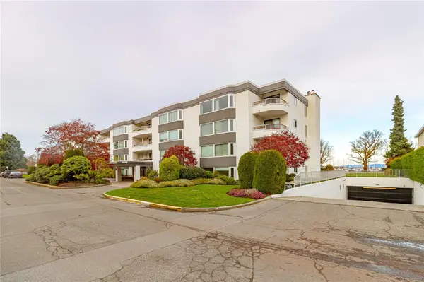 Oak Bay, BC V8S 2N6,1370 Beach Dr #305
