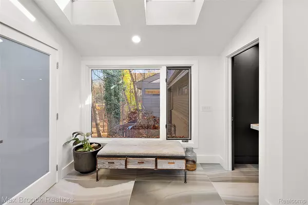 Bloomfield Hills, MI 48302,1462 Sodon CT