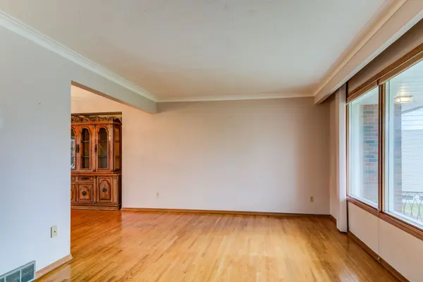 12 Kara Lee CT, Guelph, ON N1E 4P2