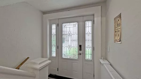 Toronto C03, ON M5P 2K7,919 Avenue RD #Unit 3