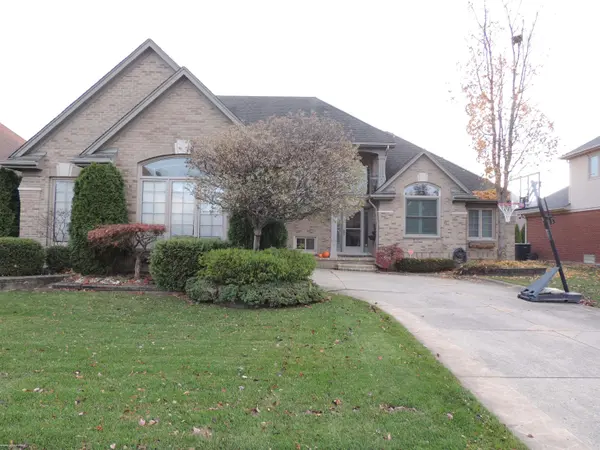 Macomb, MI 48042,16200 Thames LN