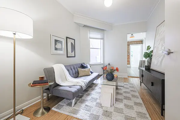 Toronto C01, ON M6J 2S9,140 Strachan AVE