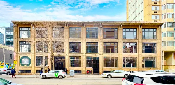 14 McCaul ST #B103, Toronto C01, ON M5T 1V6