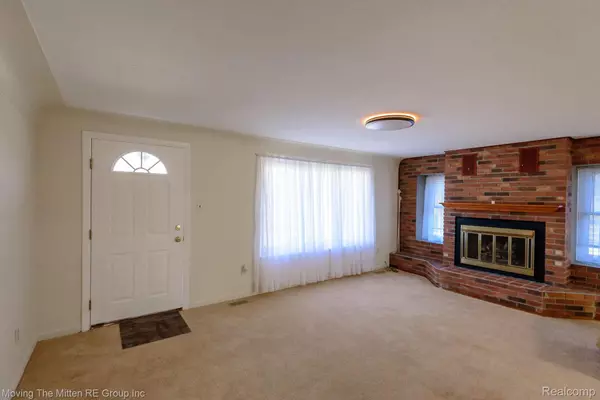 Belleville, MI 48111,19126 Savage RD