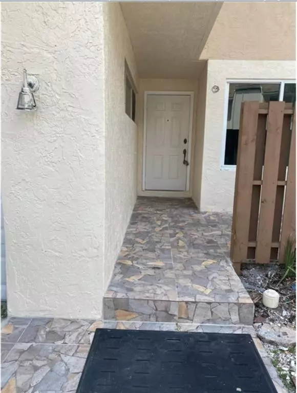 Fort Lauderdale, FL 33324,8233 NW 8th Ct #8233