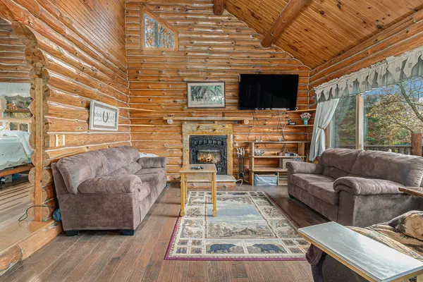 15778 Peters Farm RD, Norman Twp, MI 49644
