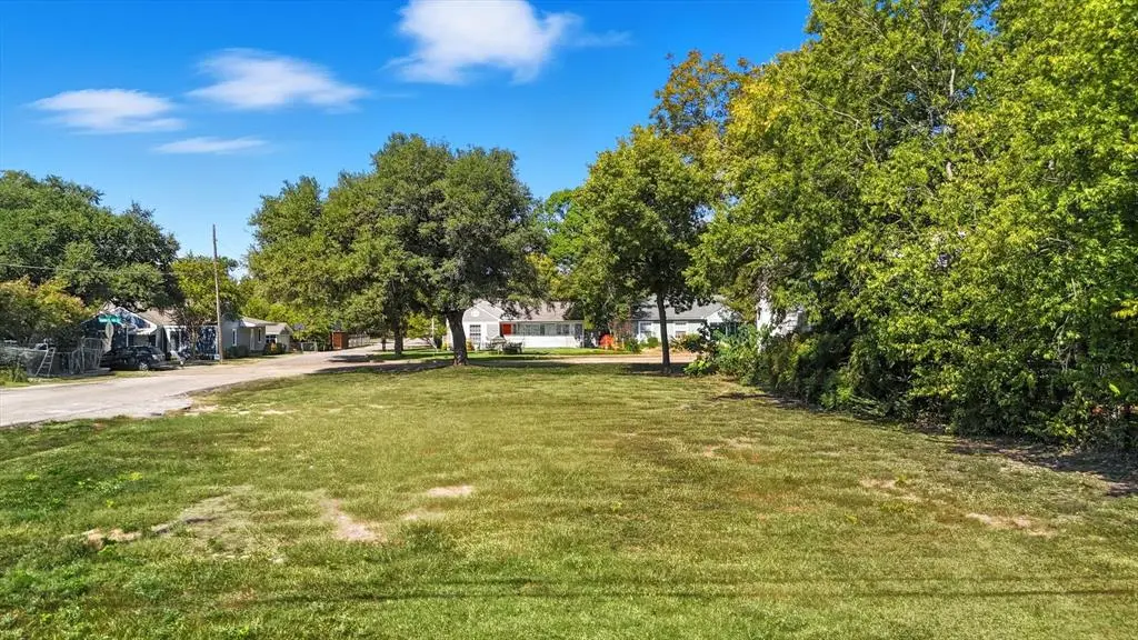 Dallas, TX 75218,9002 Santa Clara Drive