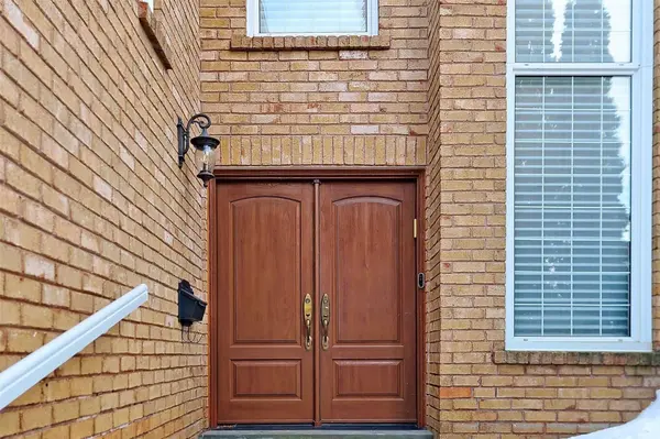 Vaughan, ON L4J 5N8,45 Pinewood DR #Main & 2nd