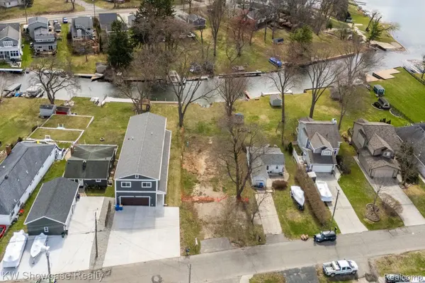 Waterford, MI 48329,6625 LANMAN DR