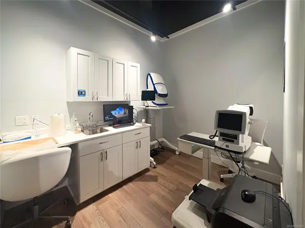 Langford, BC V9B 0H9,755 Goldstream Ave #104