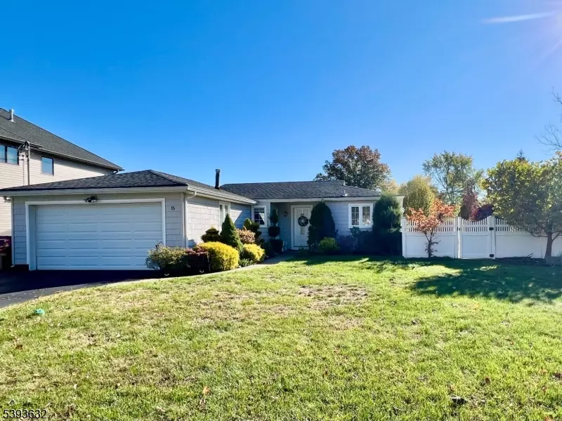 15 Sullivan Dr, Emerson Boro, NJ 07630