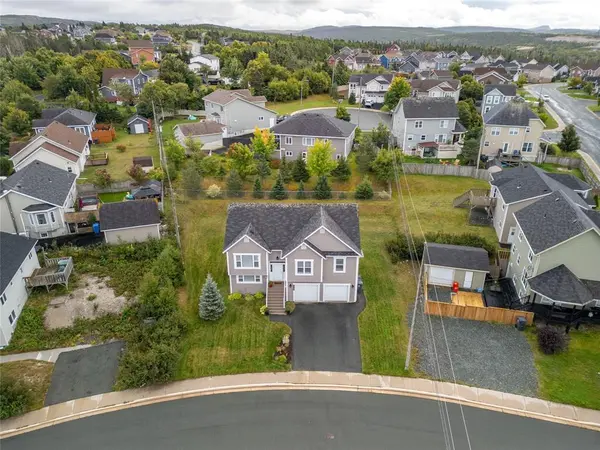 Conception Bay South, NL A1X 3E7,5 White Bear Lane