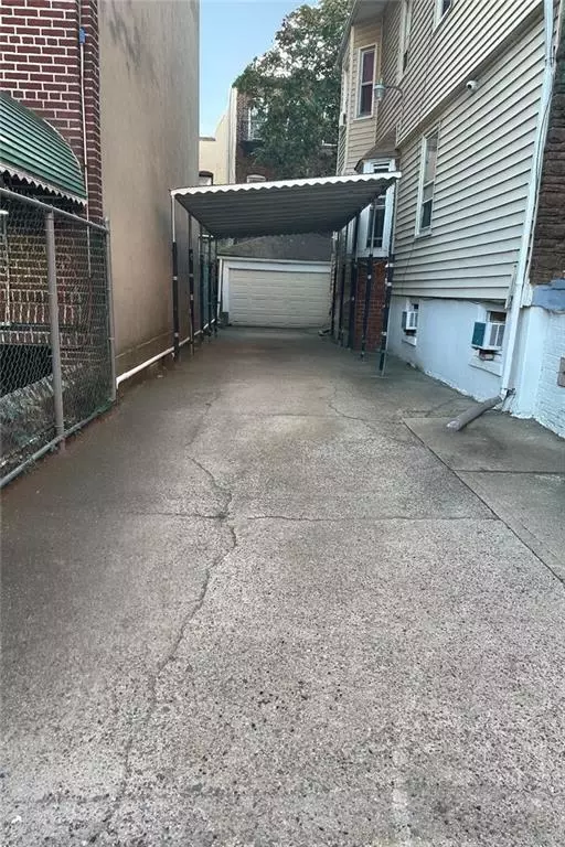 Brooklyn, NY 11218,420 Stratford RD