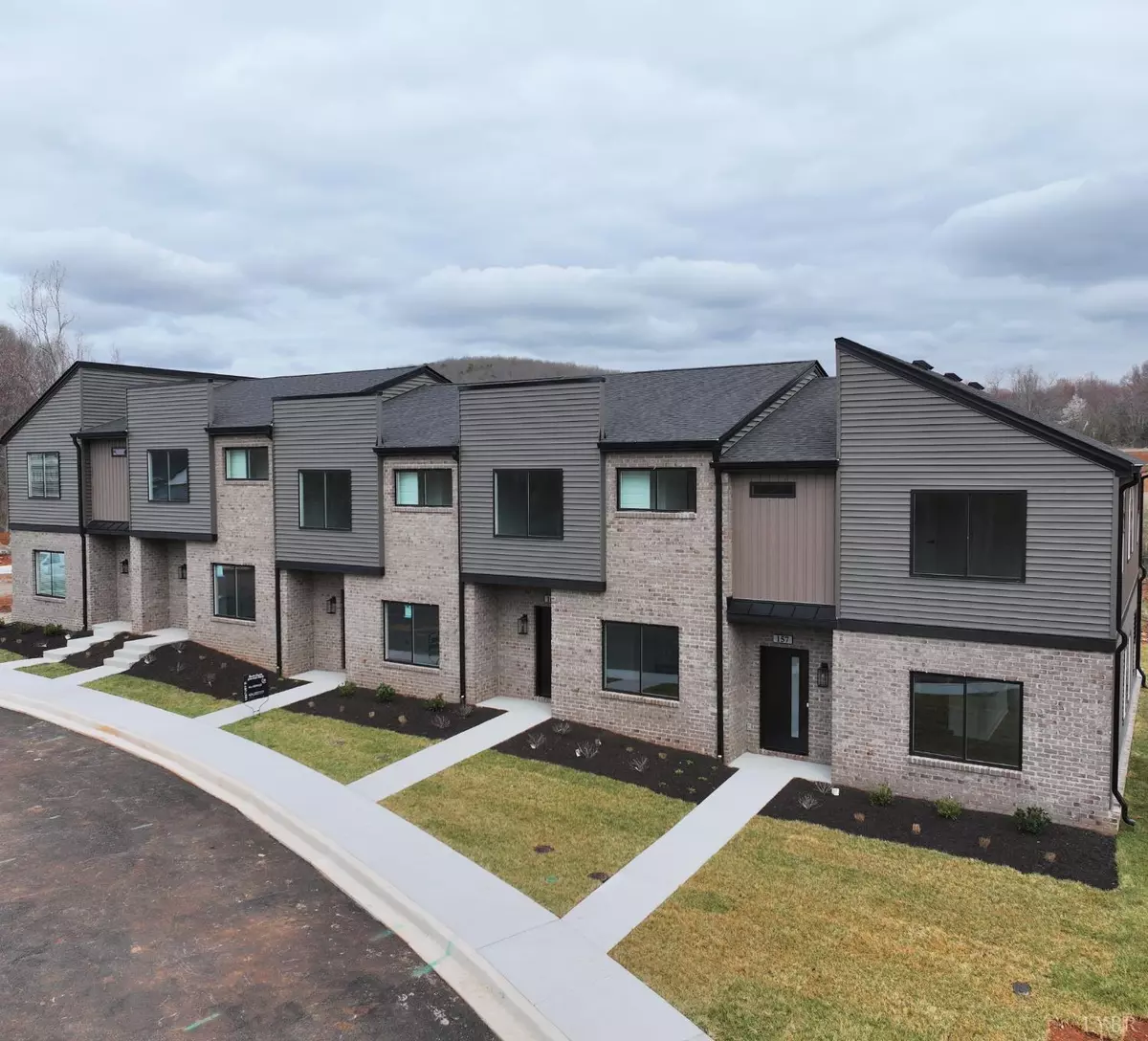 Rustburg, VA 24588,30 Allure DR