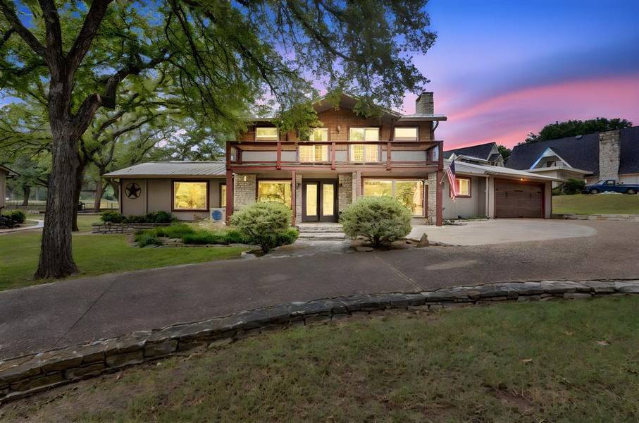 5102 Largo Drive, De Cordova, TX 76049