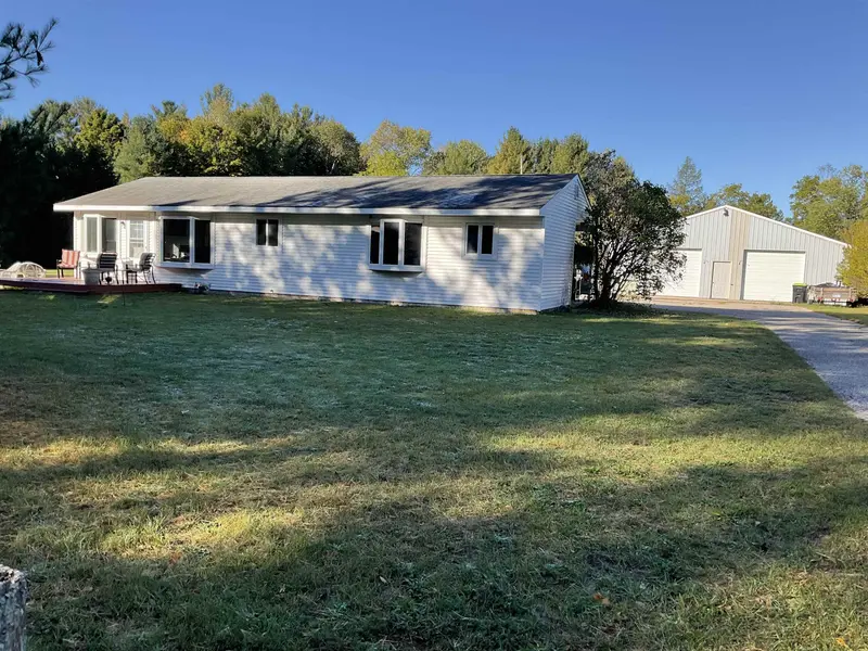 1222 S Pioneer RD, Beulah, MI 49617