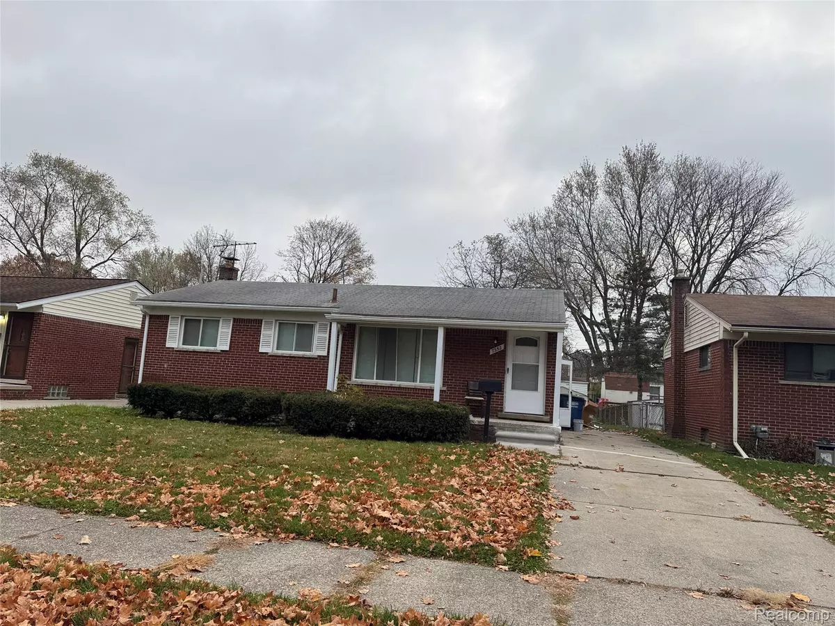 Westland, MI 48185,7352 Haller ST