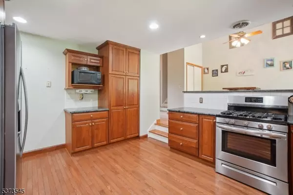 Glen Gardner Boro, NJ 08826,528 Brian Dean Dr