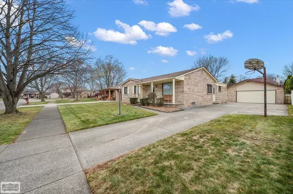 Clinton Township, MI 48038,39719 Rita DR