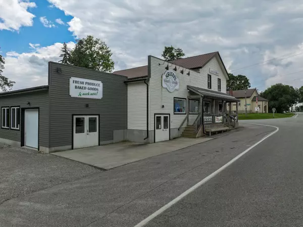 Brant, ON N0E 1E0,226 MIDDLE TOWNLINE RD