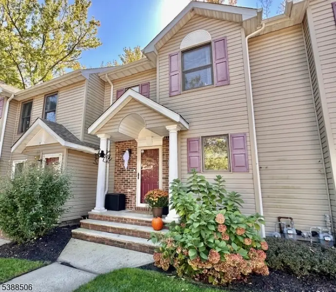 53 Agostina Dr, Holmdel Twp., NJ 07733