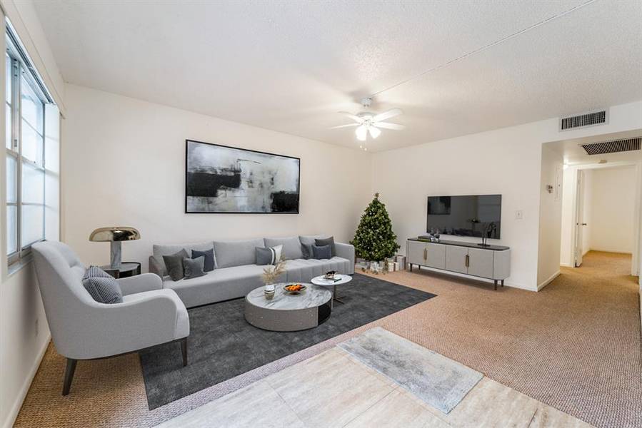 13475 SW 9th St #310A, Hollywood, FL 33027