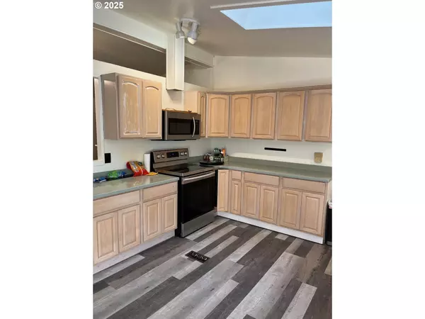 Glide, OR 97443,123 MOUNTAIN VIEW