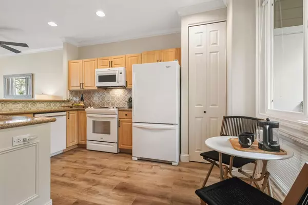 Kailua-kona, HI 96740,75-6009 ALII DR #P3