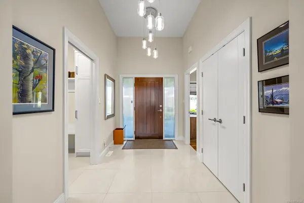 Courtenay, BC V9N 0E4,2560 Sheffield Cres