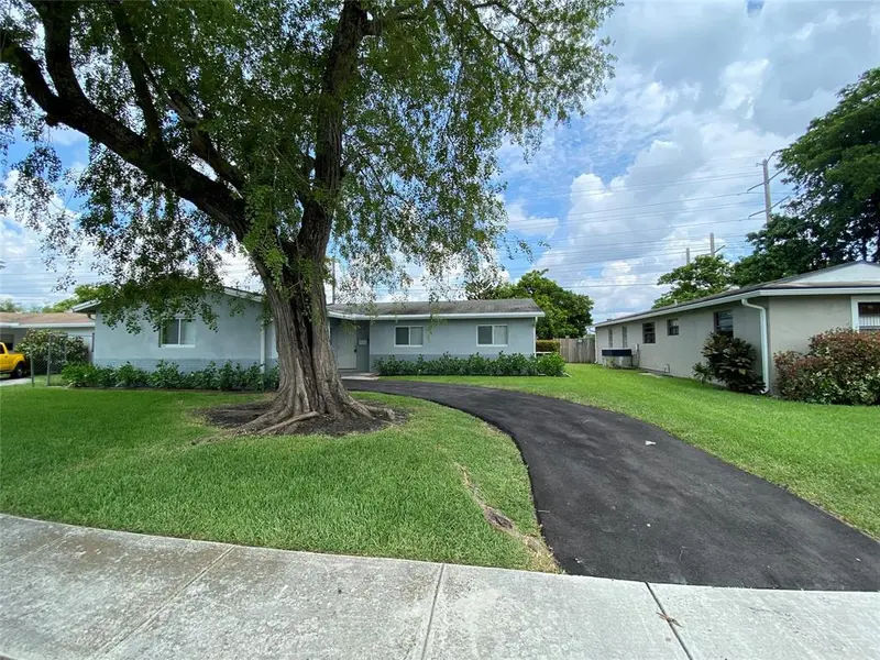 1105 Merion Pl, North Lauderdale, FL 33068