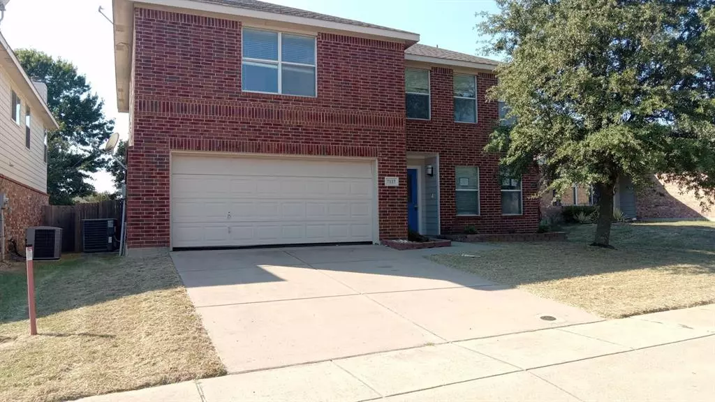 7117 Bannock Drive, Fort Worth, TX 76179