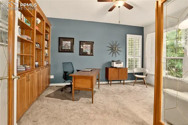 Colorado Springs, CO 80921,953 Pinenut CT