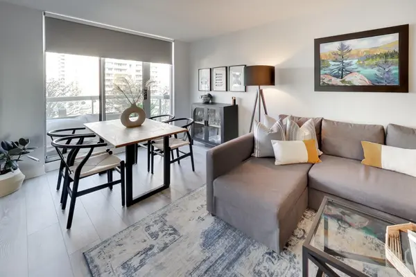 Toronto C10, ON M4S 3H1,225 Merton ST #610